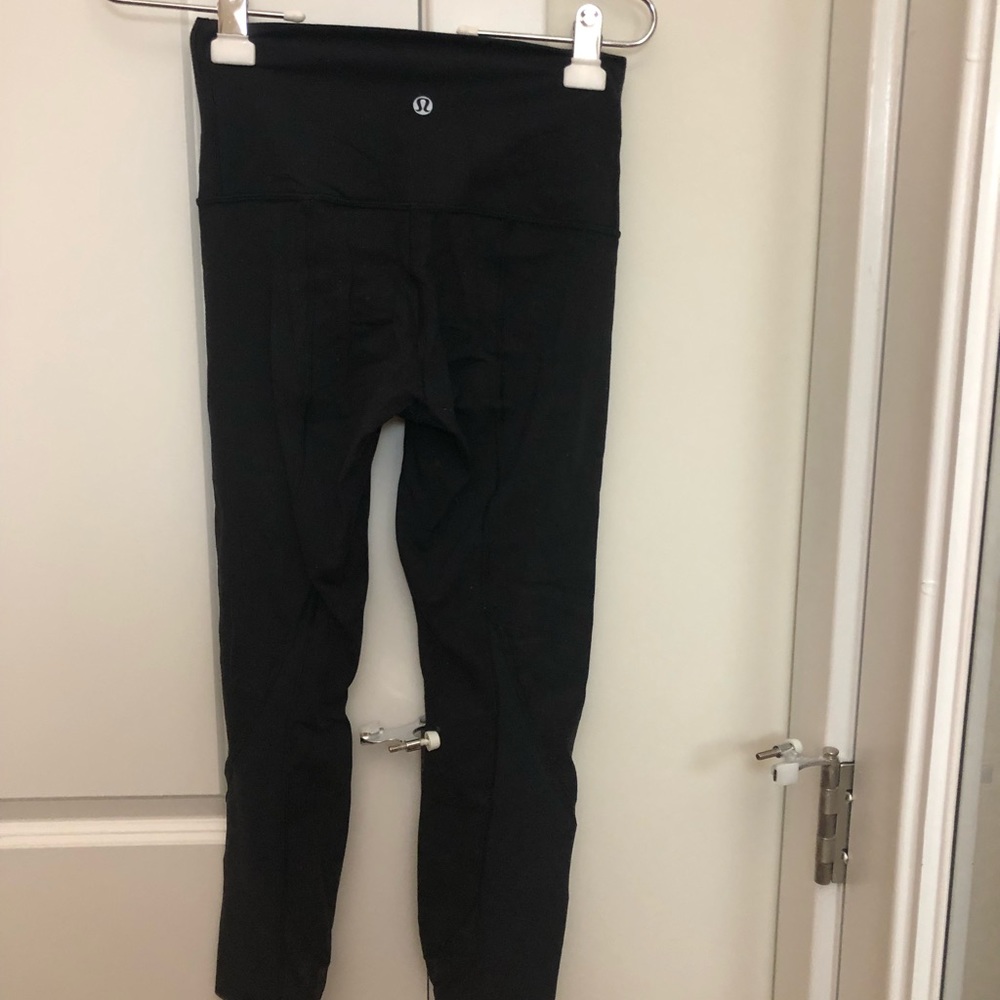 Black lulu lemon leggings